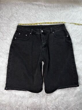 Relaxed fit shorts